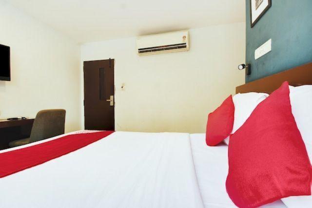 Hotel S K Residency Bangalore Esterno foto
